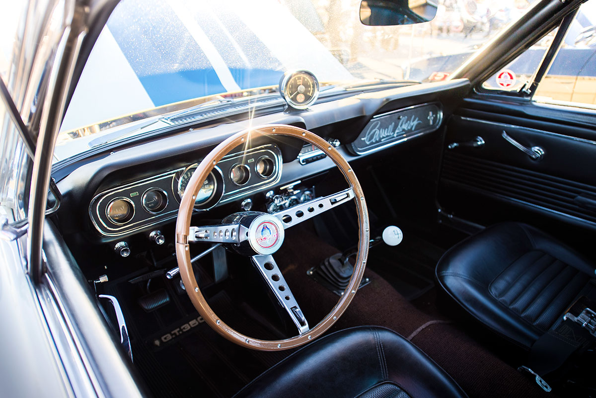 White Shelby Mustang GT350 car photo from Burbbble