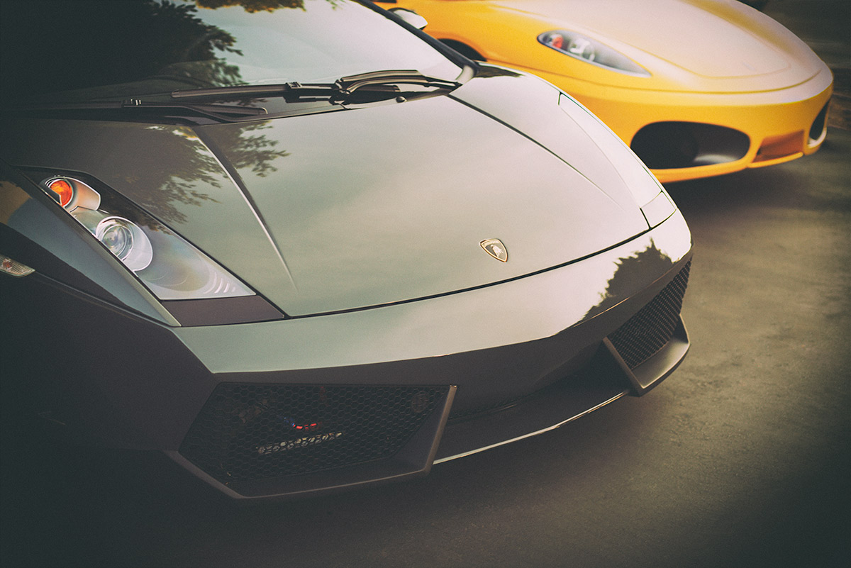 Lamborghini Gallardo and Ferrari F430, italian competitors sharing some supercar time together.