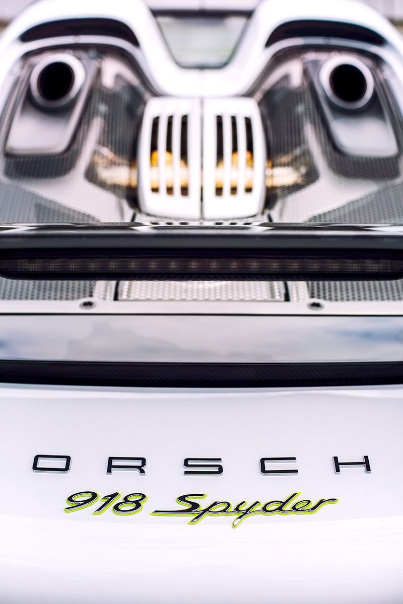 Weissach white Porsche 918 Spyder Exhaust