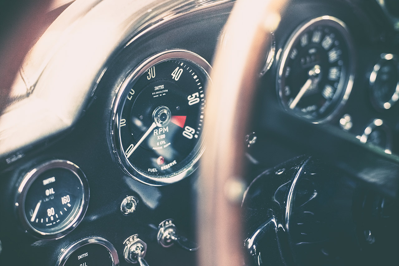 Classic Aston Marton DB5 Smiths Guages