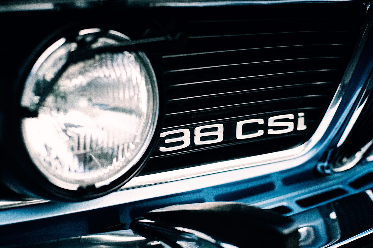 Classic fjord blue E9 BMW 3.8 CSi detail